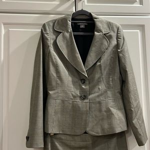 Gorgeous Ann Taylor Skirt Suit